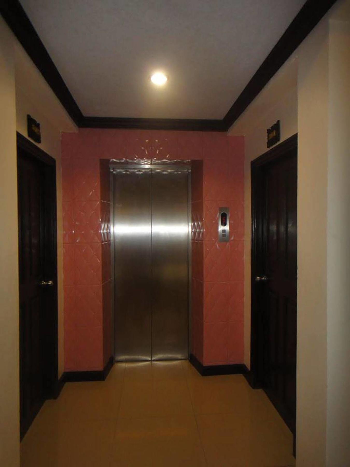 Safe House Hostel Patong Exterior foto